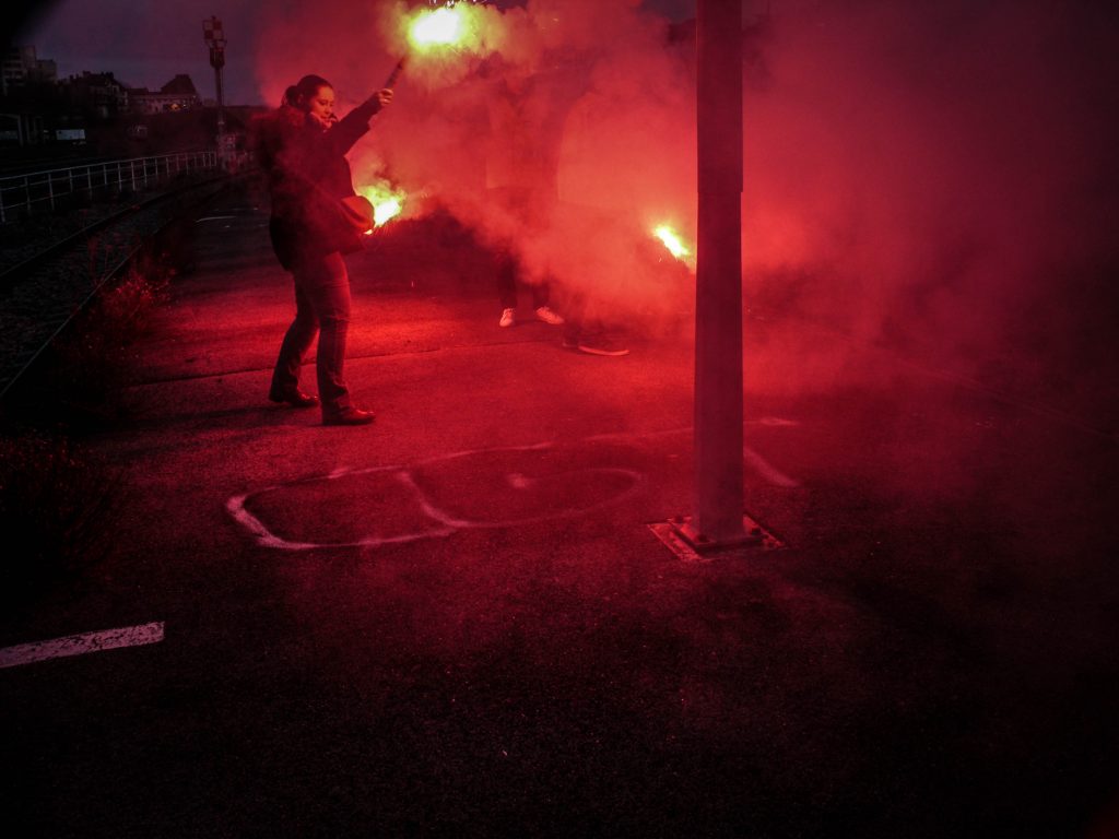 Les McDos en soutien à un rassemblement des cheminots de Rodez contre la fermeture du train de nuit Rodez-Paris – 9 décembre 2017